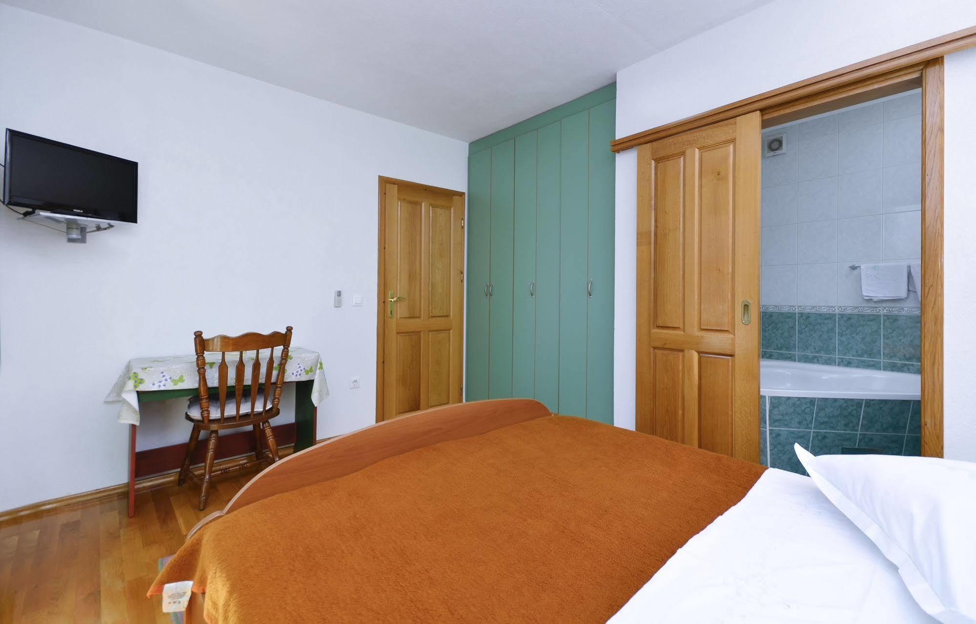 House Topic Baška Voda Dış mekan fotoğraf